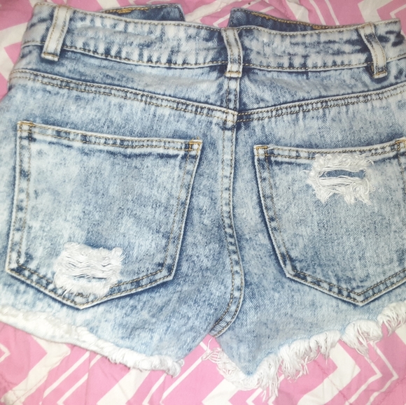 Very cute bullhead shorts - Picture 2 of 3